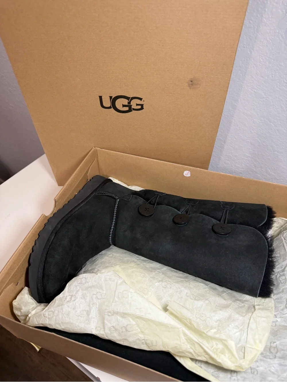 UGG Bailey Button Triplet Black Boots Worn Once Original Box DISCONTINUED STYLE!